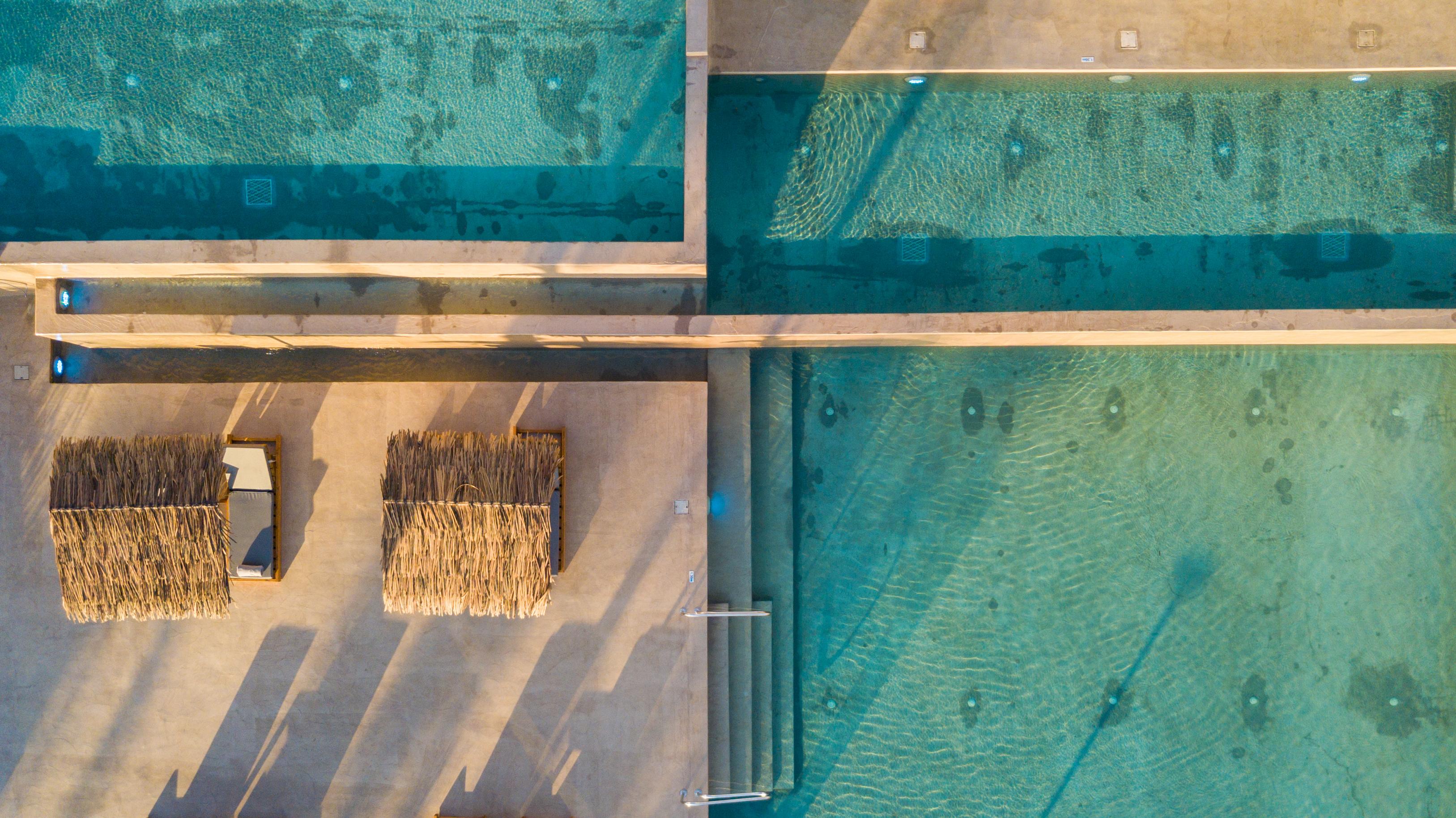 פרוטאראס Iris Beach Hotel מראה חיצוני תמונה