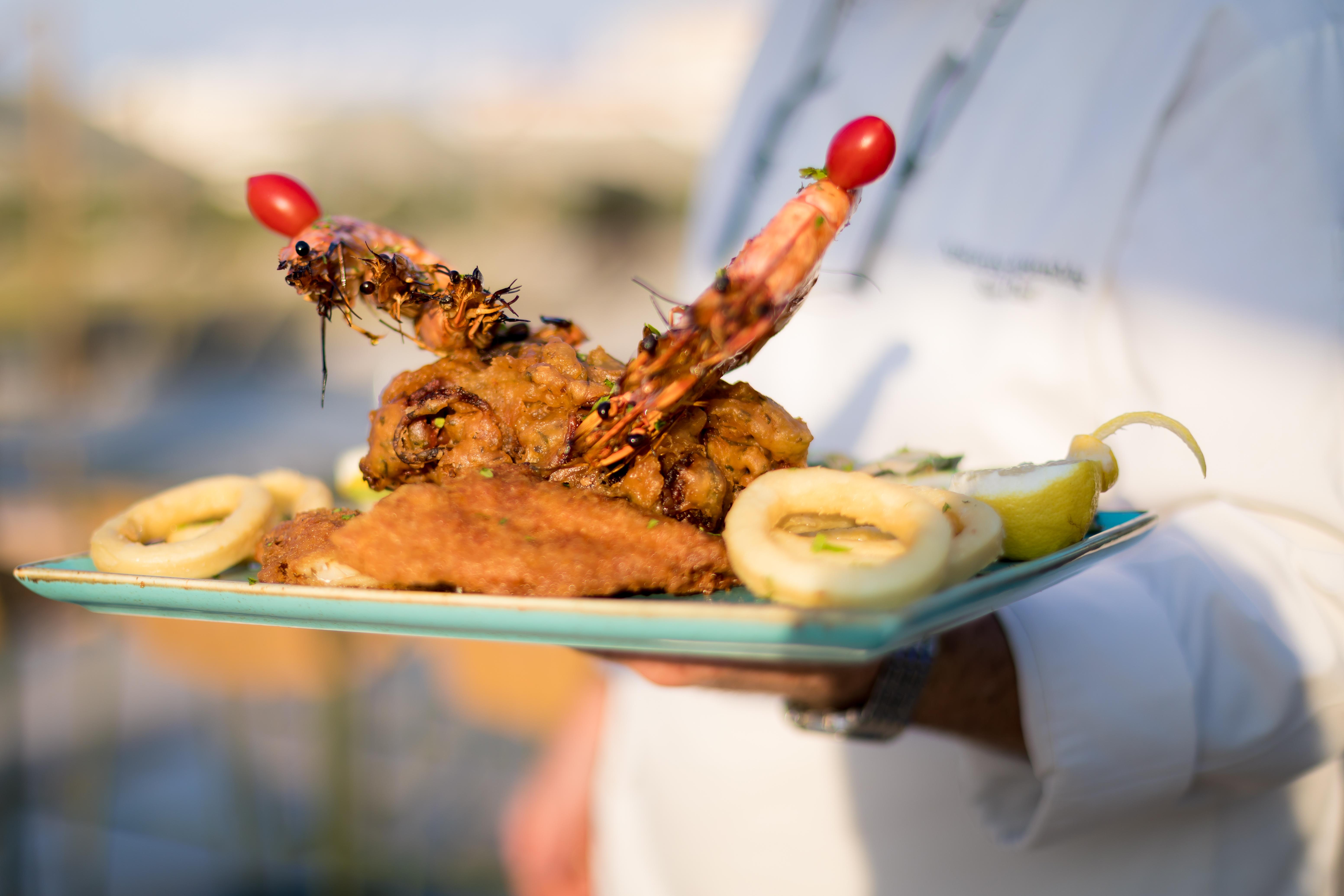 פרוטאראס Iris Beach Hotel מראה חיצוני תמונה