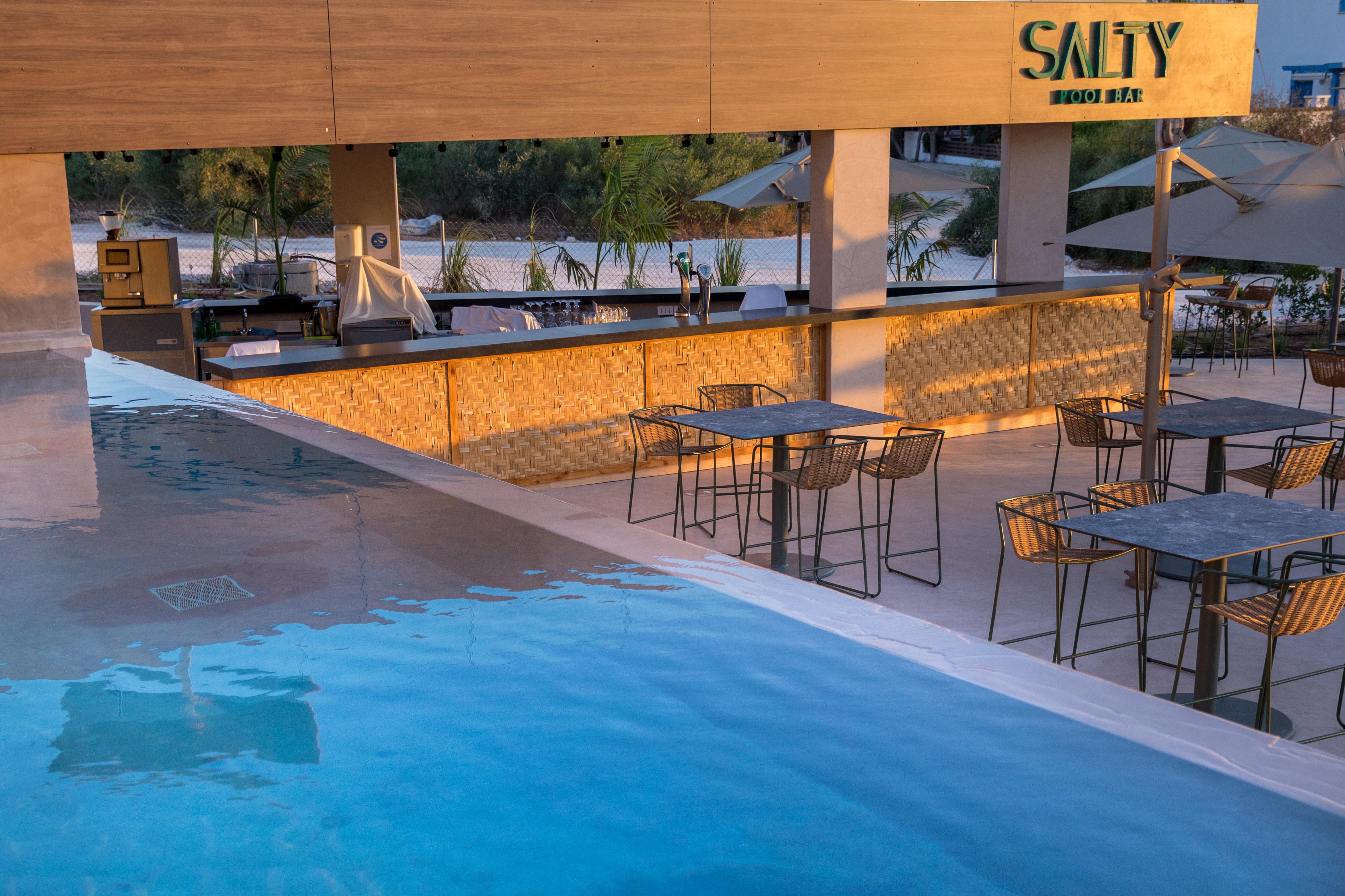 פרוטאראס Iris Beach Hotel מראה חיצוני תמונה