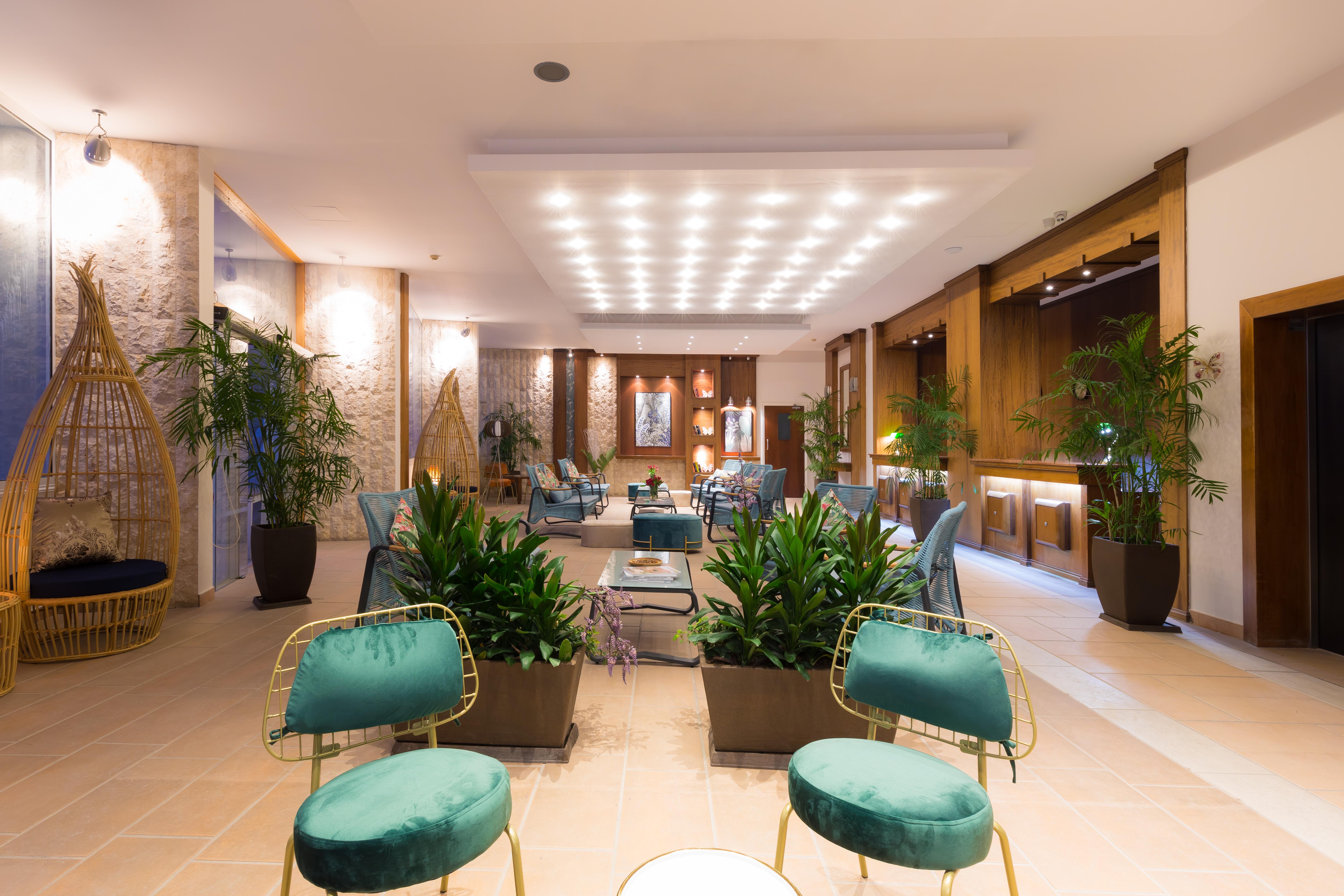 פרוטאראס Iris Beach Hotel מראה חיצוני תמונה