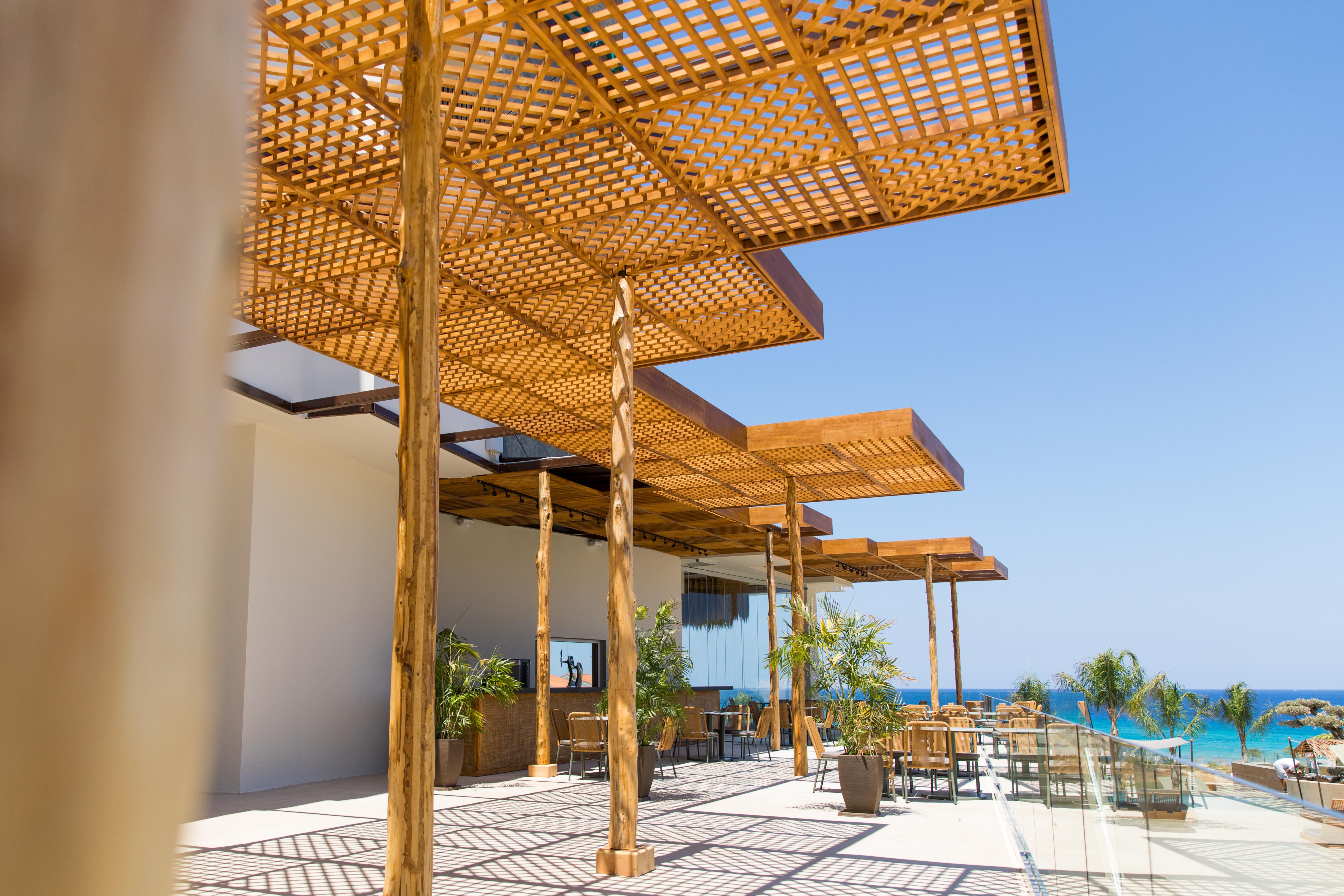 פרוטאראס Iris Beach Hotel מראה חיצוני תמונה