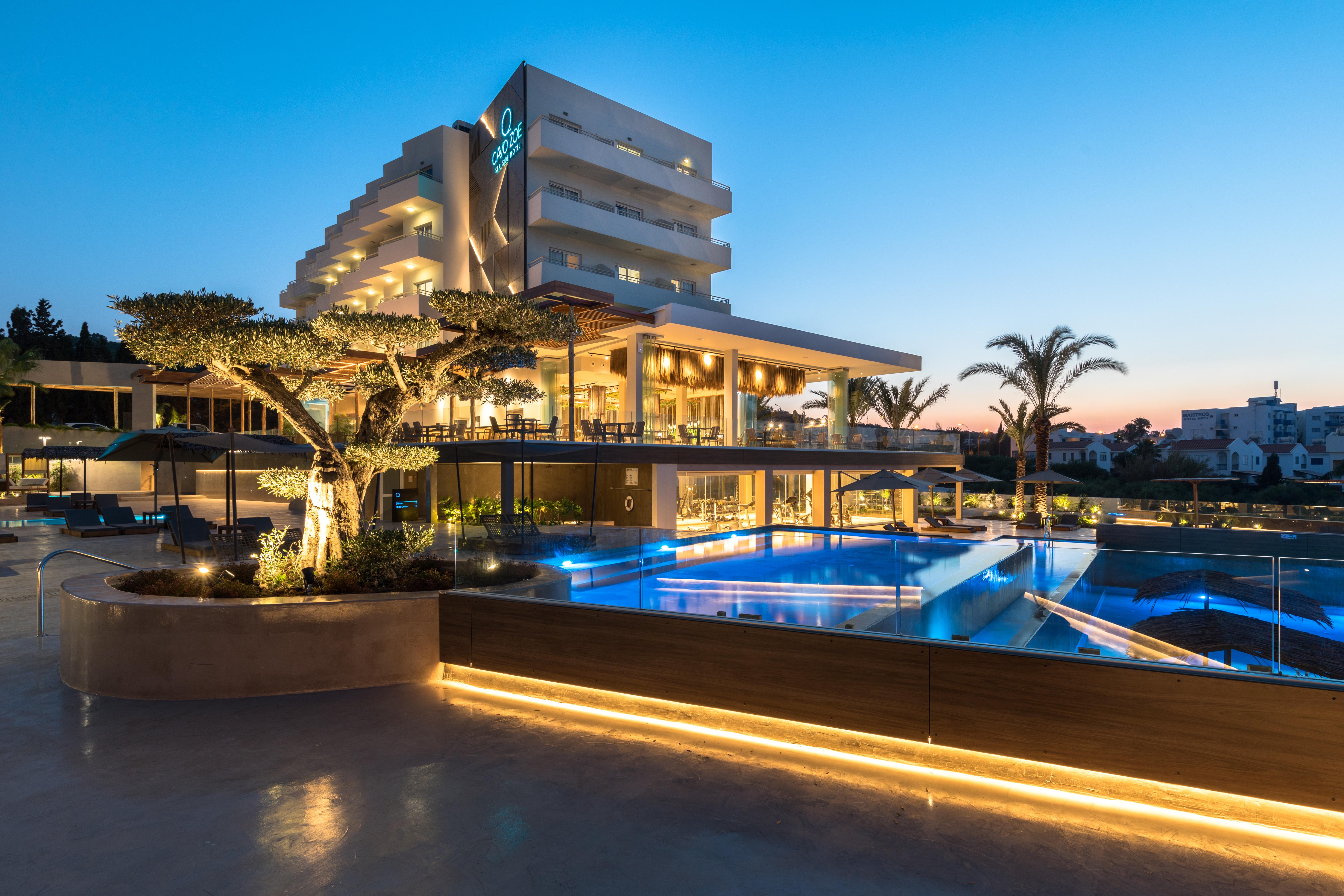 פרוטאראס Iris Beach Hotel מראה חיצוני תמונה