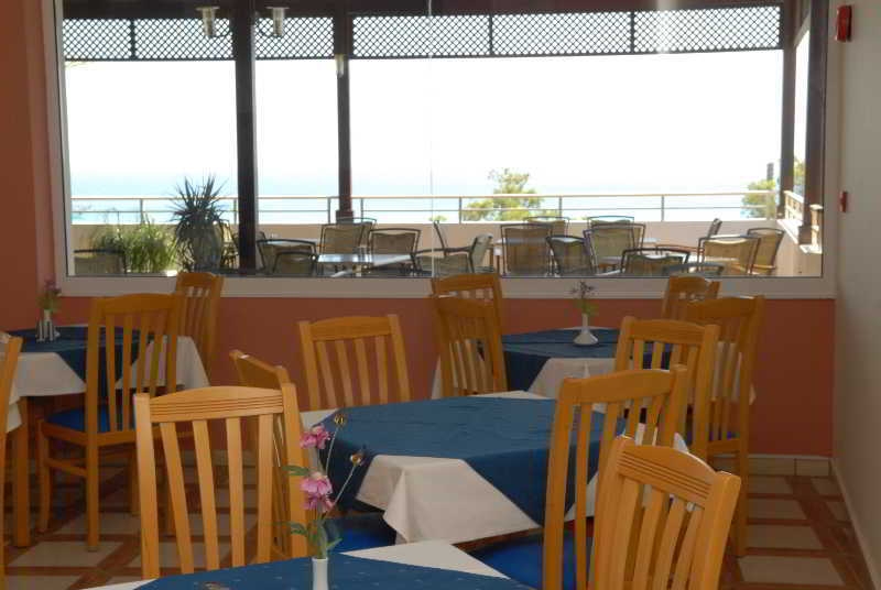 פרוטאראס Iris Beach Hotel מראה חיצוני תמונה