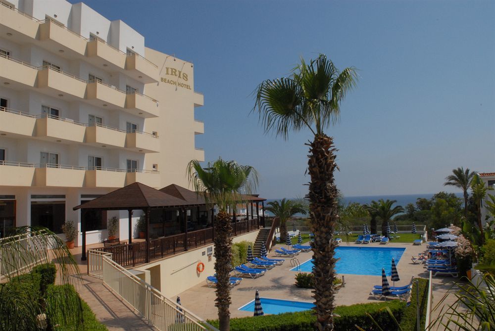 פרוטאראס Iris Beach Hotel מראה חיצוני תמונה