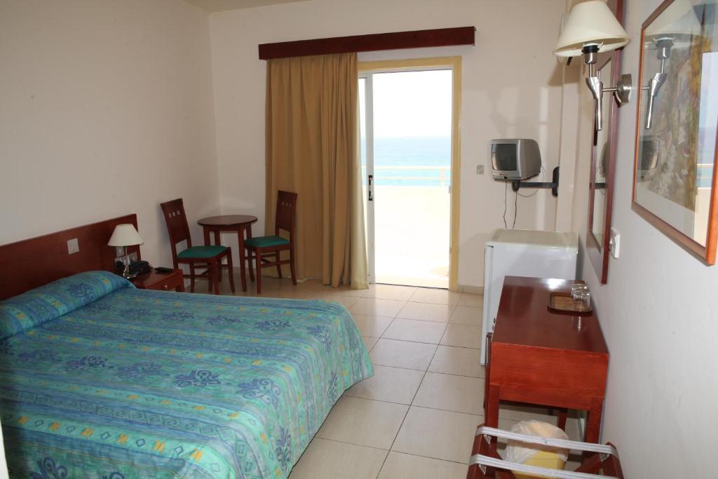 פרוטאראס Iris Beach Hotel חדר תמונה