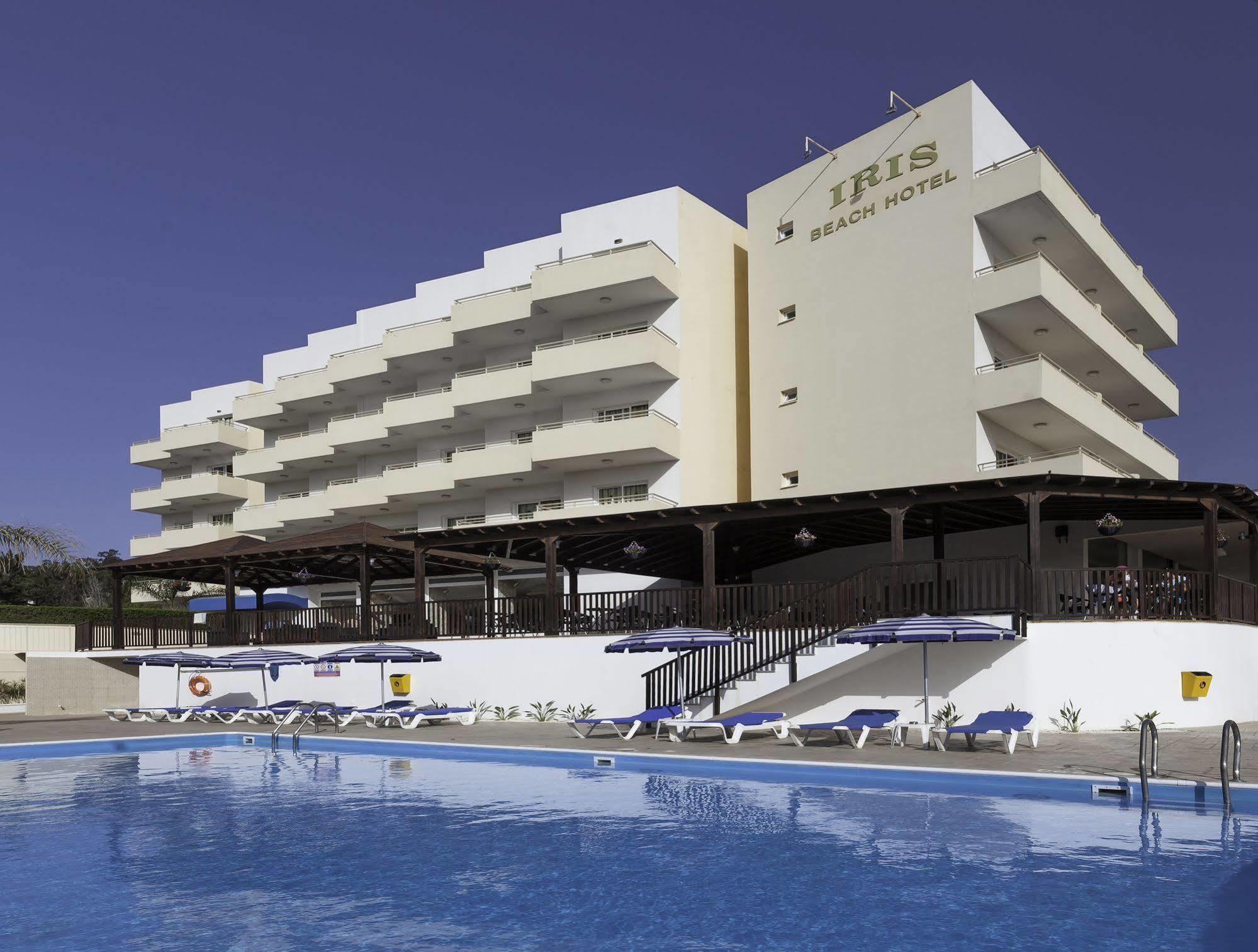 פרוטאראס Iris Beach Hotel מראה חיצוני תמונה